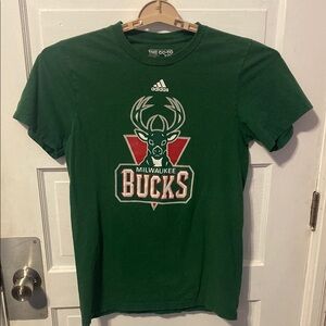 Milwaukee Bucks Shirt (BIN J)